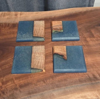 Posavasos epoxi acolchados hechos a mano de arce y turquesa brillante, juego de 4 Foto 1 de 4