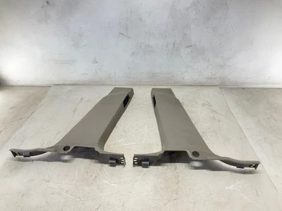 Capa de acabamento inferior esquerda e direita Ford Transit Connect 14-18 fabricante de equipamento original - Imagem 1 de 4