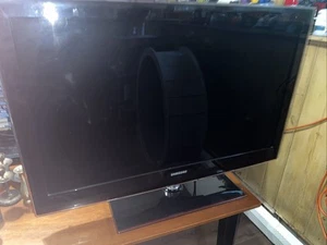 Samsung  UN40B6000VF 40" Class FHD 1080P LED TV See Description - Picture 1 of 5