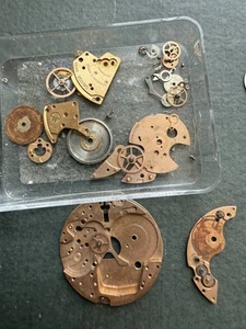 Vintage Omega 1020 Part Movement Spare Repair Missing Parts - Picture 1 of 3