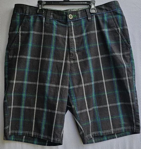Hawk Shorts Mens 36 Black Gray Plaid Blue Green Chino Flat Front Casual Skate - Bild 1 von 5