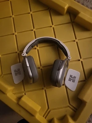 HiFiMAN Edition S Dual Open Closed Back Headphones, White - Image 1 of 4