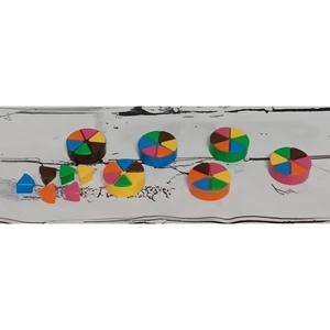 Trivial Pursuit 20th Anniversary Edition Replacement Pieces Tokens & Wedges - Picture 1 of 7