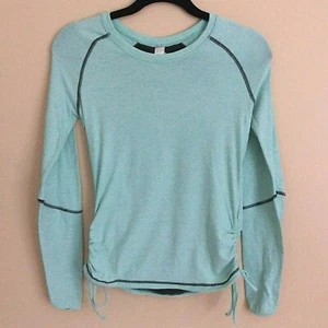 Top deportivo Lucy Tech verde/blanco a rayas manga larga lados fruncidos talla XSmall - Imagen 1 de 8