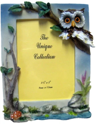 Marco de fotos de búho en rama de árbol - tema bosque - colección única Foto 1 de 4