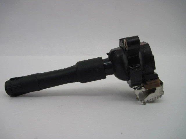 BOBINA DE ENCENDIDO BMW 320i 850i M5 X5 Z3 Z8 1995 95 96 - 03 1748017 735467 Foto 1 de 4