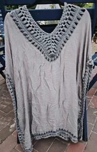 Schilfgrüne(r) Tunika/Überwurf(Bluse/Shirt) mit Häkelbordüre,Gr.44/46/48;BW:65% - Bild 1 von 7