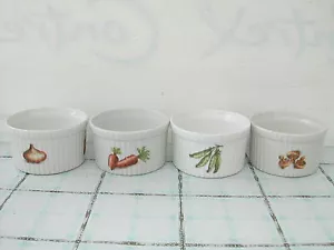 * 4 GRANDS RAMEQUINS RAMEKINS LEGUMES DES ANNEES 60 6 cm x 10.5 cm Ø - Picture 1 of 5
