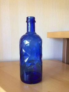 Blumenvase Weinflasche  Ausgefallene Vase Deko   Farbe  Blau - Bild 1 von 3