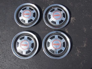 Set of 4 OEM 1973-87 GMC Truck Dog Dish Hubcaps w/ Trim Rings 12" 3/4 & 1 Ton - Picture 1 of 12