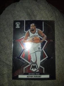 2021-22 Panini Mosaic - Orgoglio Nazionale Kevin Durant #248 - Foto 1 di 2