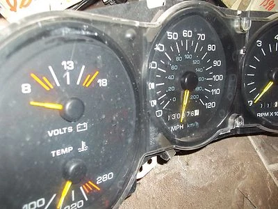 Oldsmobile Achickva 1992 1993 velocímetro clúster 2,3 L quad 4 130 k Foto 1 de 4