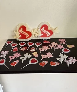 Vintage Valentine Cake Cupcake Decoration Picks Plastic Hearts Cupid Crafts 28pc - Picture 1 of 6