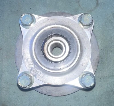 Rueda de brida de buje trasero Suzuki GZ250 2009 Marauder Foto 1 de 2