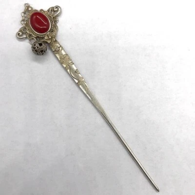 Horquilla antigua tibetana plateada con incrustaciones de jade rojo, hecha artesanal china antigua Foto 1 de 4