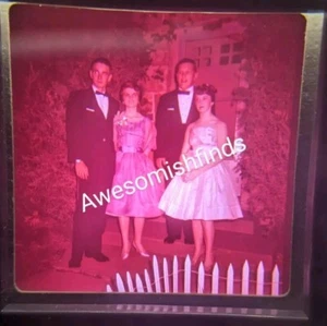 Vestidos de esmoquin vintage de 35 mm de película para pareja joven boda graduación moda años 60 - Imagen 1 de 4