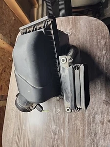 2010-2019 Ford Flex Explorer Taurus Lincoln Mks Mkt Air Box Intake OEM C4359 DG1 - Picture 1 of 5