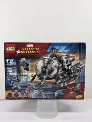 LEGO Marvel: Quantum Realm Explorers (76109) - Image 1 of 4