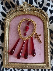 Tarina Tarantino Vintage Red Blood Drop Lucite Skull Cross Swarovski Bracelet - Picture 1 of 10