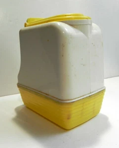 LUSTRO WARE PITCHER Funky 50's Mid-Century Modern #L45 Retro Kitchen Plastic - Picture 1 of 4