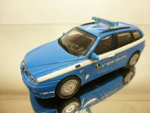 NEW RAY ALFA ROMEO 156 SPORTWAGON POLIZIA - BLUE 1:43 - GOOD CONDITION - 447 - Imagen 1 de 6
