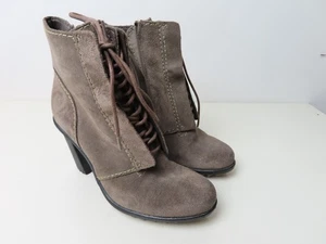 Clarks Keswick Damas Marrón Taupe Gamuza Tacón Bloque Botines UK TALLA 3.5 D - Imagen 1 de 8