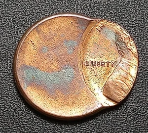 ERROR COIN OFF CENTER TONED PENNY COIN #930 Collection Nice Toning - Picture 1 of 8