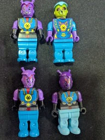 Mega blocks alien monster Mini Figures Lot x4