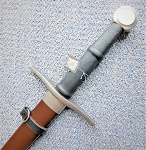 NEW! SH2106 Hanwei Practical Hand-and-a-Half by Paul Chen - Picture 1 of 5