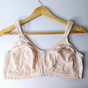 Triumph Bra 18D Beige Minimiser Soft Cup Wire Free - Picture 1 of 9