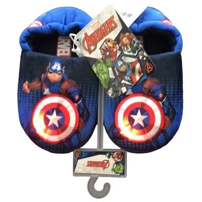Niños Niños 7/8 Marvel Avengers ZAPATILLAS ILUMINADAS Capitán América Zapatos Nuevos con Etiquetas Foto 1 de 4