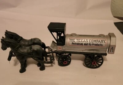 *ERTL 1991  TEXACO "The Texas Company"  9 " Diecast Horse Drawn Tanker Bank   - Image 1 of 4