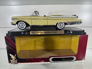Road Legends scala 1:18 1957 Mercury Turnpike Cruiser - Foto 1 di 5
