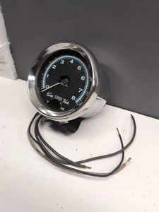 VINTAGE Original SUN SUPER TACH 8000 RPM TACHOMETER Blue Line 897-691 USA - Picture 1 of 8