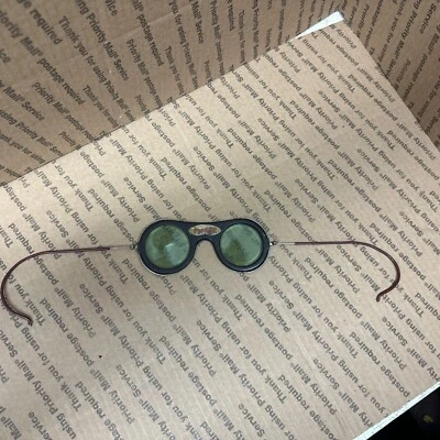 Vtg Wilson Furnace Glass Welding Safety Glasses Steampunk 1930s 1940s - Image 1 of 4