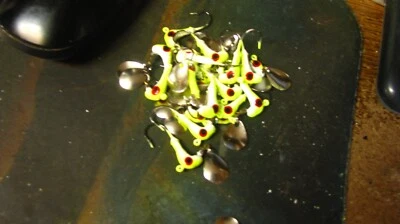 roadrunners, 20 ct, 1/8, white/chartreuse,  free shipping - Imagem 1 de 2