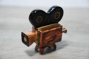 Limoges France Peint Main Movie Camera Trinket Box – Cane & Hat Interior Film - Picture 1 of 9