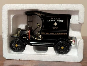 Model T NYC 1913 Police Paddy Wagon Diecast Replica - Bild 1 von 13