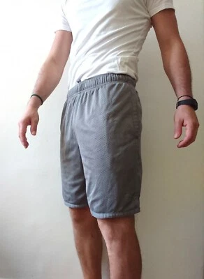 Vintage Reebok sport short in gray, There is Drawstrings which may fit multiple  - Image 1 of 4