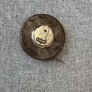 Nastro vintage Lufkin misura la regola Lufkin brevetto metallo 1927 rotondo - Foto 1 di 8