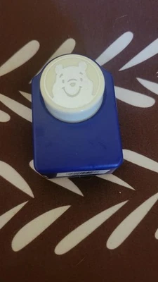 Бумажный дырокол Winnie The Pooh Face для скрапбукинга / изготовления открыток - Изображение 1 из 4