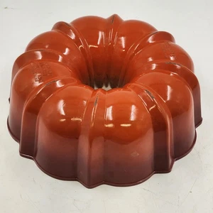 Bundt Fluted Tube Cake Pan Orange Red Ombre White Inside Heavy Duty Vintage 10" - Picture 1 of 14