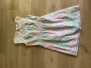 Lilly Pulitzer Kleid Damen 8 Mehrfarbig Blumen Spitze Ärmellos Fit Flare Ostern - Bild 1 von 13