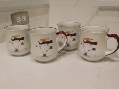 Juego de 4 tazas de oso de nieve Pfaltzgraff Navidad Invierno Vacaciones Patinaje sobre hielo Foto 1 de 4