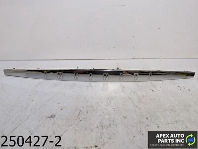 Moldura superior del maletero trasero cromada 3,5 L Infiniti FX35 2003-2008 fabricante de equipos originales Foto 1 de 4