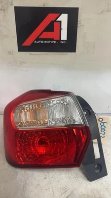 Conjunto de luz trasera izquierda para conductores Subaru Impreza 2012-2016 2,0 L Foto 1 de 4