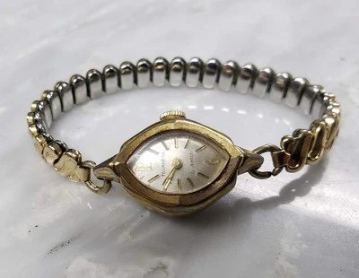 Vintage Tourneau Manual Women's Wristwatch; 21 Jewels ~ 11-G821 - Image 1 of 3