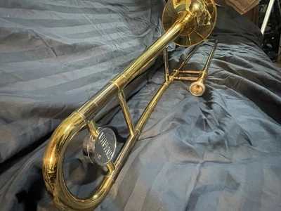 Trombón Yamaha YSL‐200AD Advantage con boquilla y estuche rígido Foto 1 de 4