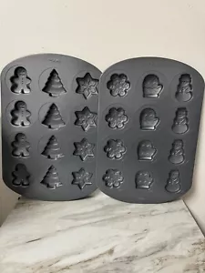 2 WILTON Plätzchenformen Weihnachtsplätzchen Antihaft 6 Designs, 24 Hohlräume Fäustlinge - Bild 1 von 6