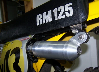 Nuevo kit silenciador aluminio reempaquetable 1977 1978 Suzuki RM125 14330-41601 AHRMA Foto 1 de 4